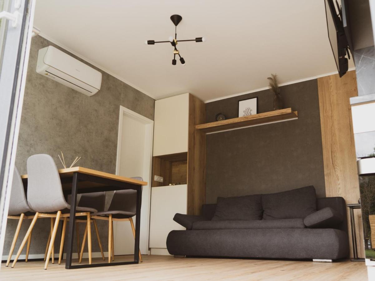 Mobilna Hiska Pod Lipo Apartment Velenje